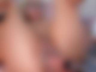 CataleyaBianchi's Live Sex Cam Show