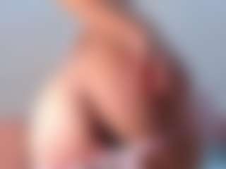 CataleyaBianchi's Live Sex Cam Show