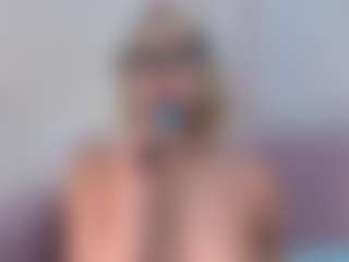 Live cam show with CataleyaBianchi - Bedroom on Streamer API