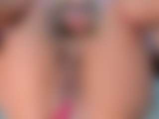 CataleyaBianchi's Live Sex Cam Show