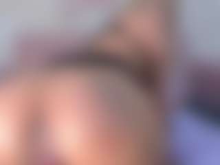 Live cam show with CataleyaBianchi - Petite on dropp.cam