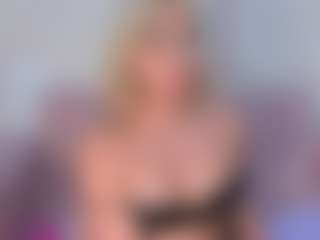 Live cam show with CataleyaBianchi - Full Nudity on SquirtSoMuch