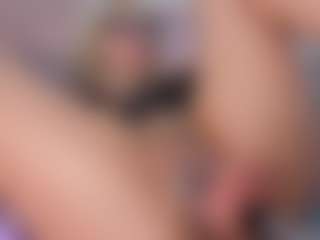 CataleyaBianchi's Live Sex Cam Show