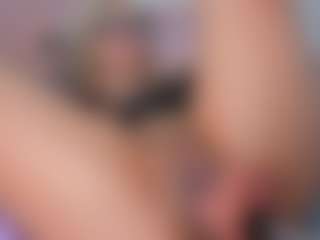 Live cam show with CataleyaBianchi - Bedroom on milfzrlive.com