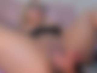 CataleyaBianchi's Live Sex Cam Show