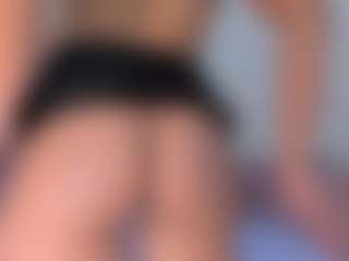 CataleyaBianchi's Live Sex Cam Show