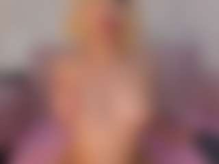 Live cam show with CataleyaBianchi - Fingering on madthumbs
