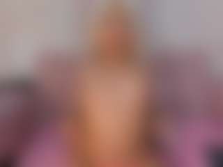 Live cam show with CataleyaBianchi - Petite on Cam Slut