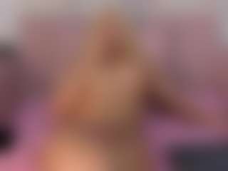Live cam show with CataleyaBianchi - Shaved on Camsoda