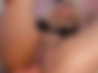 CataleyaBianchi's Live Sex Cam Show