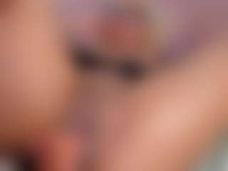 CataleyaBianchi's Live Sex Cam Show