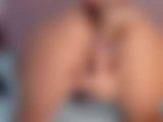 CataleyaBianchi's Live Sex Cam Show