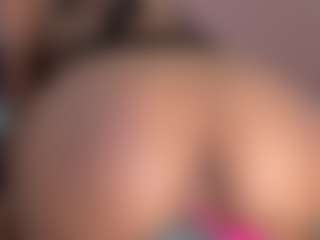 CataleyaBianchi's Live Sex Cam Show