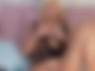 CataleyaBianchi's Live Sex Cam Show