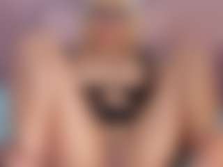 Live cam show with CataleyaBianchi - Petite Toys on Camsoda