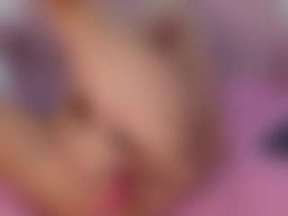 Live cam show with CataleyaBianchi - Shaved on Camsoda