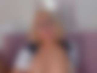 CataleyaBianchi's Live Sex Cam Show