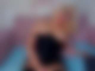 CataleyaBianchi's Live Sex Cam Show