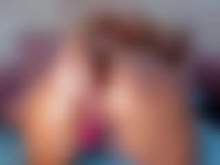 CataleyaBianchi's Live Sex Cam Show