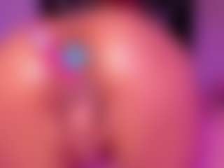 CataleyaBianchi's Live Sex Cam Show