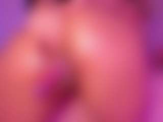 Live cam show with CataleyaBianchi - Full Nudity on livesuperchat.net