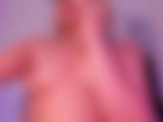 CataleyaBianchi's Live Sex Cam Show