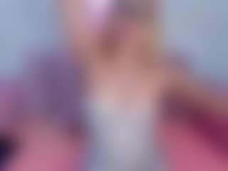 CataleyaBianchi's Live Sex Cam Show