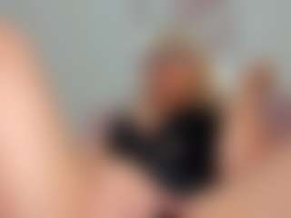 CataleyaBianchi's Live Sex Cam Show