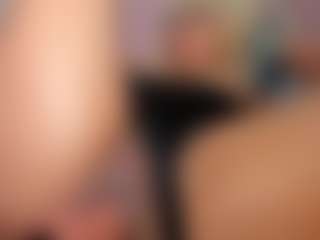 CataleyaBianchi's Live Sex Cam Show