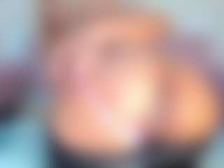 CataleyaBianchi's Live Sex Cam Show