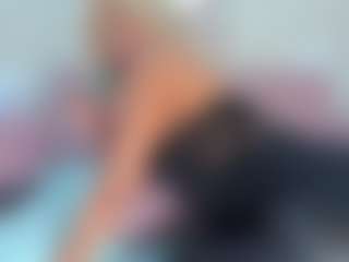 CataleyaBianchi's Live Sex Cam Show