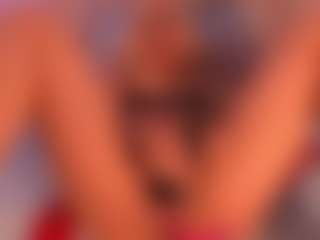 CataleyaBianchi's Live Sex Cam Show