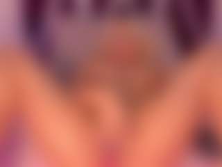 Live cam show with CataleyaBianchi - Striptease on Gym Cam Girls