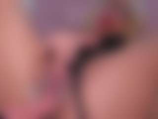 CataleyaBianchi's Live Sex Cam Show