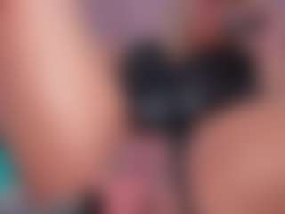 CataleyaBianchi's Live Sex Cam Show