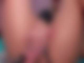 CataleyaBianchi's Live Sex Cam Show
