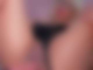 CataleyaBianchi's Live Sex Cam Show