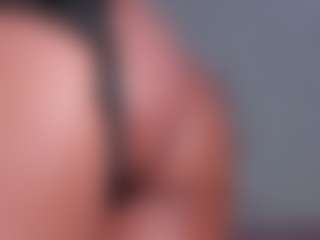 CataleyaBianchi's Live Sex Cam Show