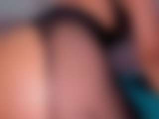 CataleyaBianchi's Live Sex Cam Show