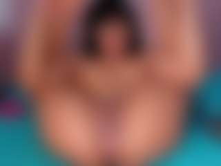 CataleyaBianchi's Live Sex Cam Show