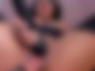 CataleyaBianchi's Live Sex Cam Show