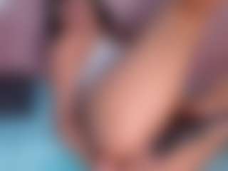 CataleyaBianchi's Live Sex Cam Show