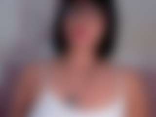 CataleyaBianchi's Live Sex Cam Show