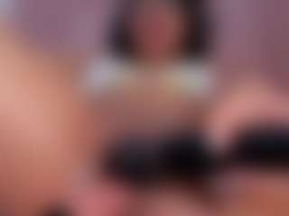 CataleyaBianchi's Live Sex Cam Show