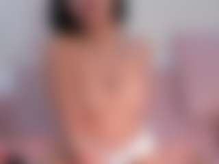 CataleyaBianchi's Live Sex Cam Show