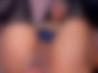 CataleyaBianchi's Live Sex Cam Show