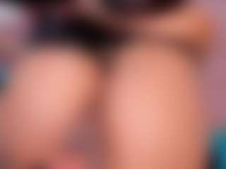 CataleyaBianchi's Live Sex Cam Show