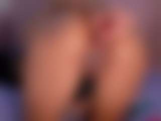 CataleyaBianchi's Live Sex Cam Show