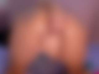 CataleyaBianchi's Live Sex Cam Show