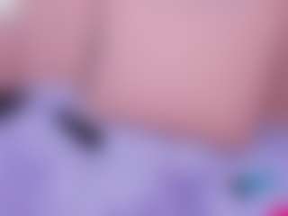 CataleyaBianchi's Live Sex Cam Show